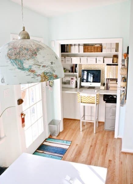 gold_and_white_office
