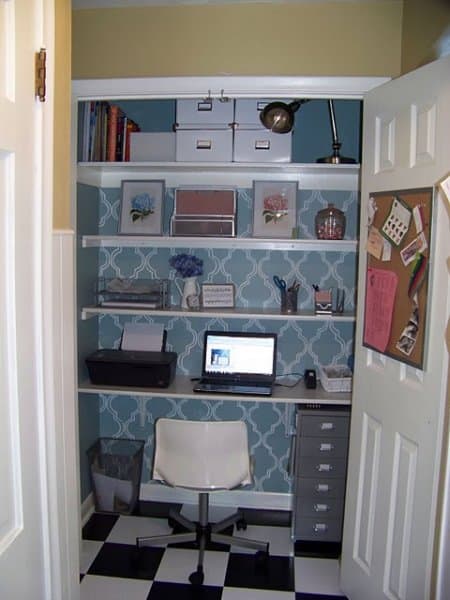 stenciled_and_checkered_closet_office