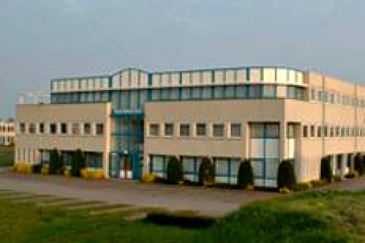 verzamelgebouw bedrijventerrein de gooise kant almere