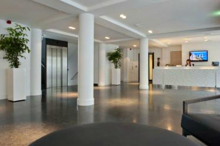 kleinschalig kantorencomplex nabij haagse centrum