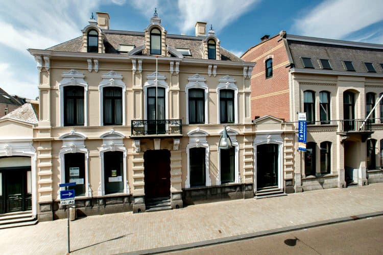 werkplek te huur steenworp afstand ns station tilburg centraal
