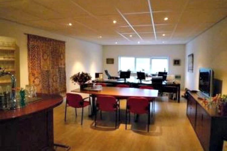 kantoorunits te huur op het complex huizer marina huizen