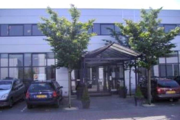 bedrijfsverzamelgebouw op het reeuwijkse industrieterrein zoutman