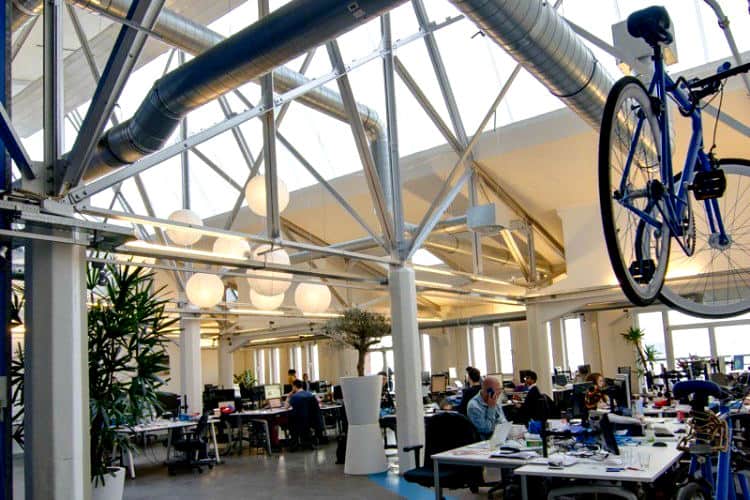 kantoorruimte huren aan het y tech gelegen aan de van diemenstraat te amsterdam