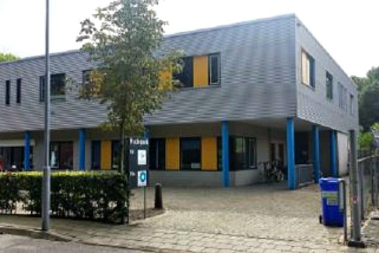 kleinschalig kantoorpand met receptie te huur wageningen