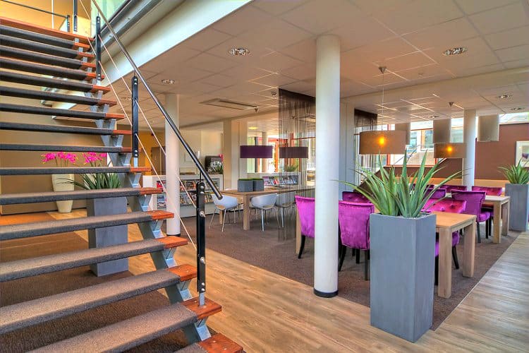 volledig gestoffeerde kantoren te huur in een business center amsterdam