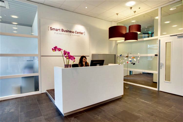 volledig gestoffeerde kantoren te huur in een business center amsterdam