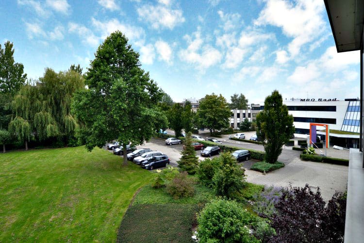 zelfstandig kantoorgebouw te huur bedrijventerrein middelland woerden