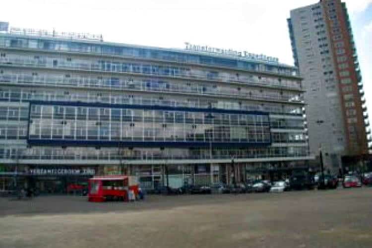 kantoor units te huur tegenover winkelcentrum zuidplein te rotterdam